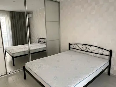 квартира за адресою Практична вул., 8