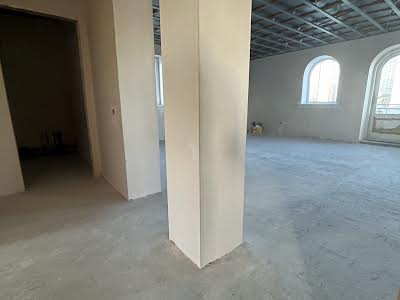коммерческая по адресу Стрийська, 6