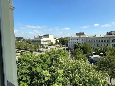 квартира за адресою Дмитра Яворницького просп. (Карла Маркса), 83
