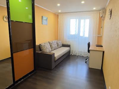 квартира за адресою Головатого вул., 76