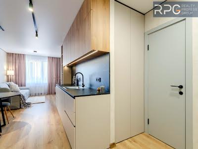 квартира за адресою Озерна вул., 27А