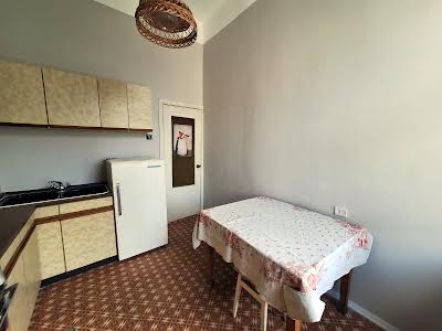 квартира за адресою Басейна вул., 12