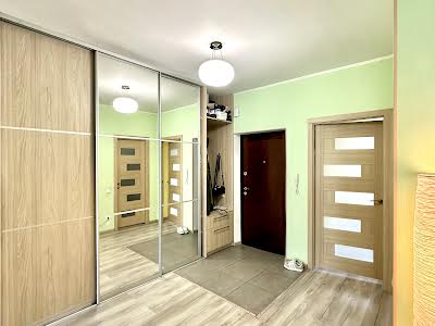 квартира за адресою Регенераторна вул., 4 к10