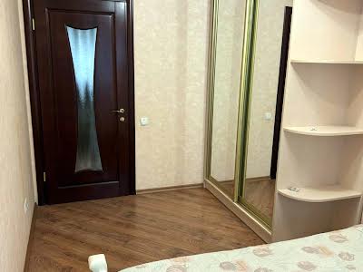 квартира за адресою Академіка Філатова вул., 33