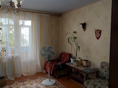 квартира по адресу Квітнева ул., 4а