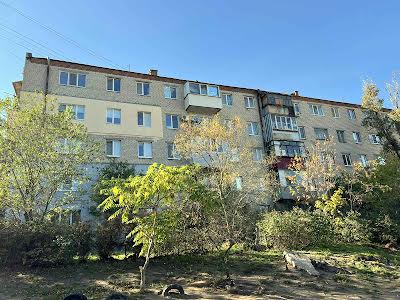 квартира за адресою Космонавтів вул., 3