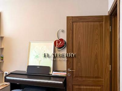 квартира по адресу Межигорская ул., 28