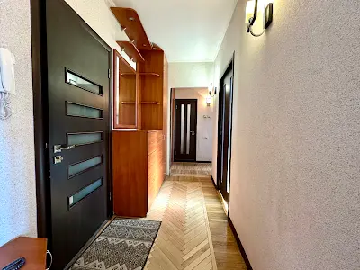 квартира за адресою Академіка Глушкова просп., 49