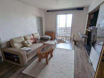 квартира за адресою Металургів просп., 76а