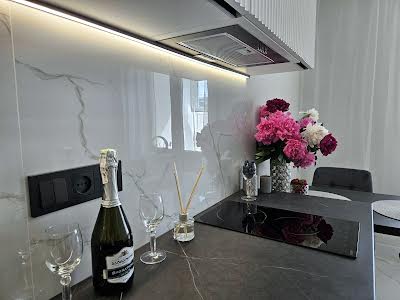 квартира за адресою Озерна вул., 27