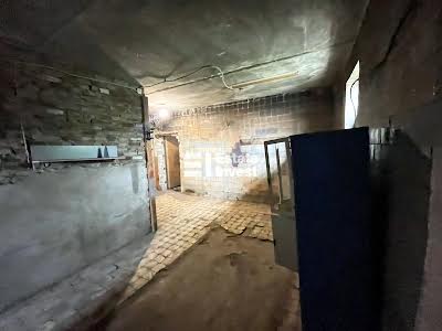 коммерческая по адресу Миру, 5
