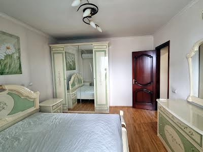 квартира за адресою Київ, Стадіонна вул., 6-А