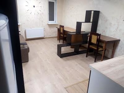 квартира по адресу Львовская ул., 22