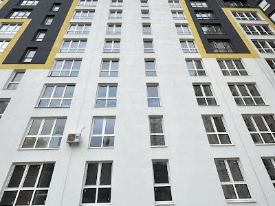 квартира за адресою Залізнична вул., 25