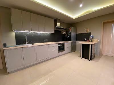 квартира за адресою Панаса Мирного вул., 28а