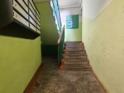 квартира за адресою Щаслива вул., 5