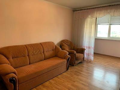 квартира за адресою Академіка Єфремова вул. (Командарма Уборевича), 27