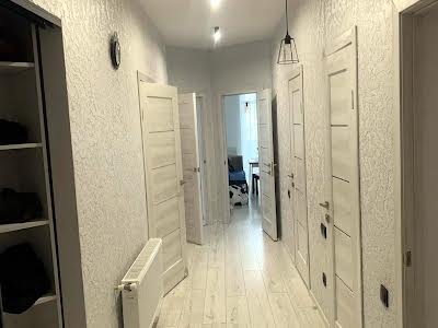 квартира за адресою Олекси Довбуша вул., 8б