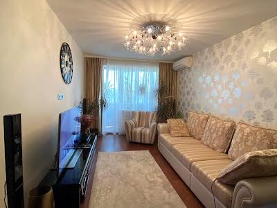 квартира за адресою Слави бульв., 7