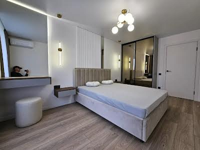 квартира за адресою Вербицького вул., 7