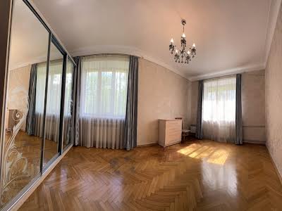 квартира по адресу Елены Телиги ул., 35-Б