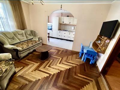 квартира за адресою Чарівна вул., 122