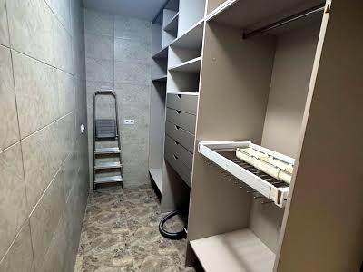 квартира по адресу Академика Глушкова просп., 9-Є