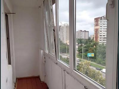 квартира за адресою Полярна вул., 13