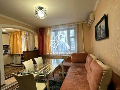 квартира за адресою Світальського, 18