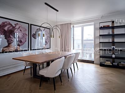 квартира за адресою Отрадна вул., 15
