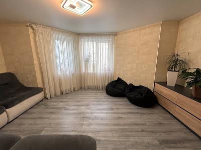 квартира за адресою Теплична вул., 48
