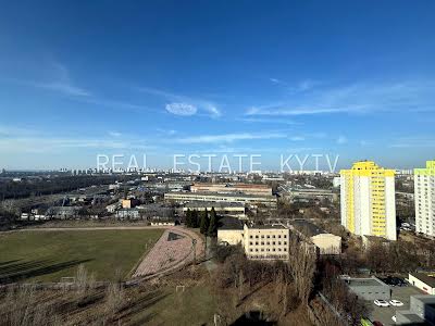 квартира за адресою Любомира Гузара просп. (Космонавта Комарова), 46-б