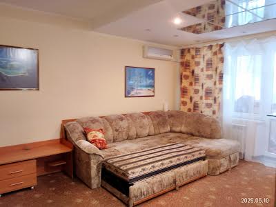 квартира за адресою Драгоманова вул., 40Б