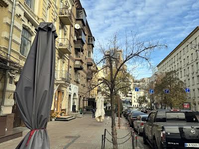 квартира за адресою Шота Руставелі вул., 10