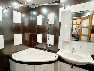 квартира за адресою Якіра, 8