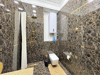 комерційна за адресою Генуезька вул., 5