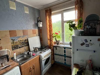 квартира за адресою Познанська вул., 11Б