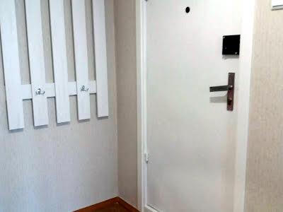 квартира за адресою Ревуцького вул., 42