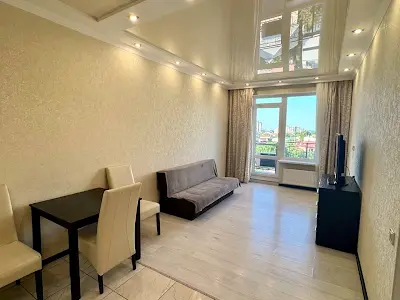 квартира за адресою Літературна вул., 8
