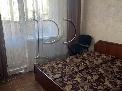 квартира за адресою Анни Ахматової вул., 14-Б