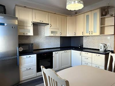 квартира за адресою Федора Ернста вул., 8