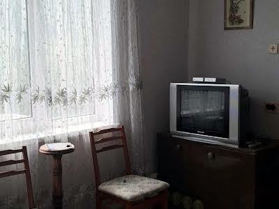 будинок за адресою широка, 1