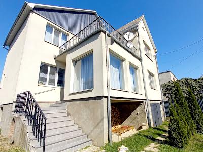 будинок за адресою Центральна, 7