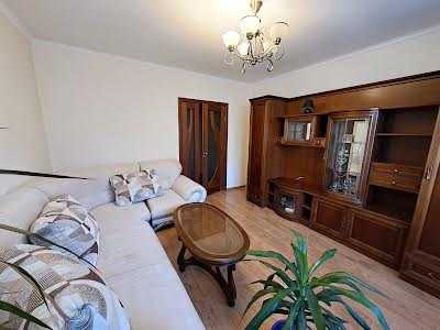 квартира за адресою Злуки просп., 57