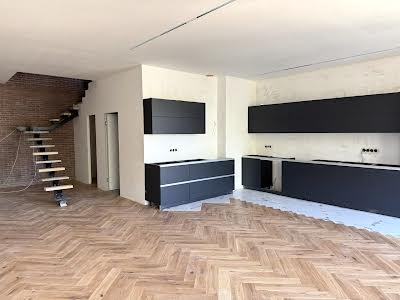 квартира за адресою Дегтярна вул., 9