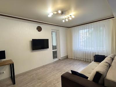 квартира по адресу Героев Сталинграда ул., 13