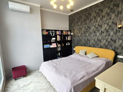 квартира за адресою Михайла Величка вул., 14б