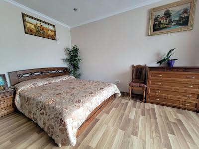 квартира за адресою Винна Гора вул., 8