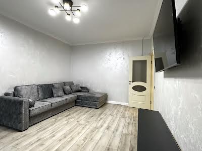 квартира за адресою Михайла Грушевського вул., 3а