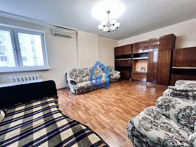квартира по адресу Александра Мишуги ул., 8